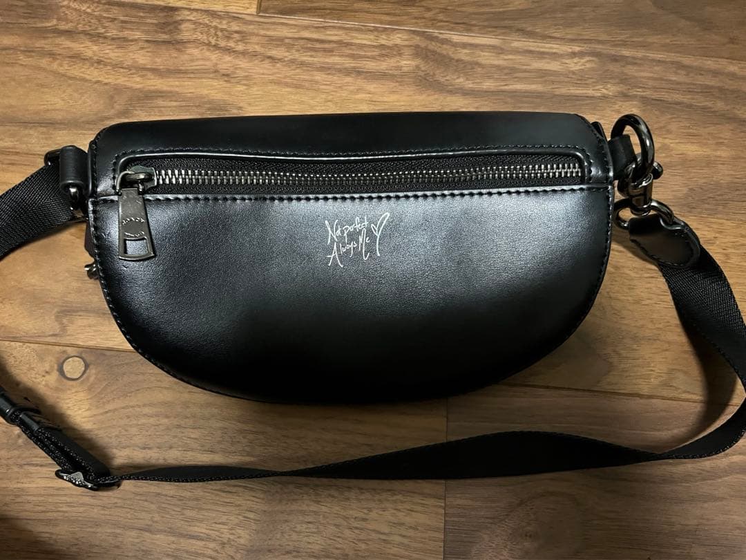 Selena Gomez ポーチ　値下げしました