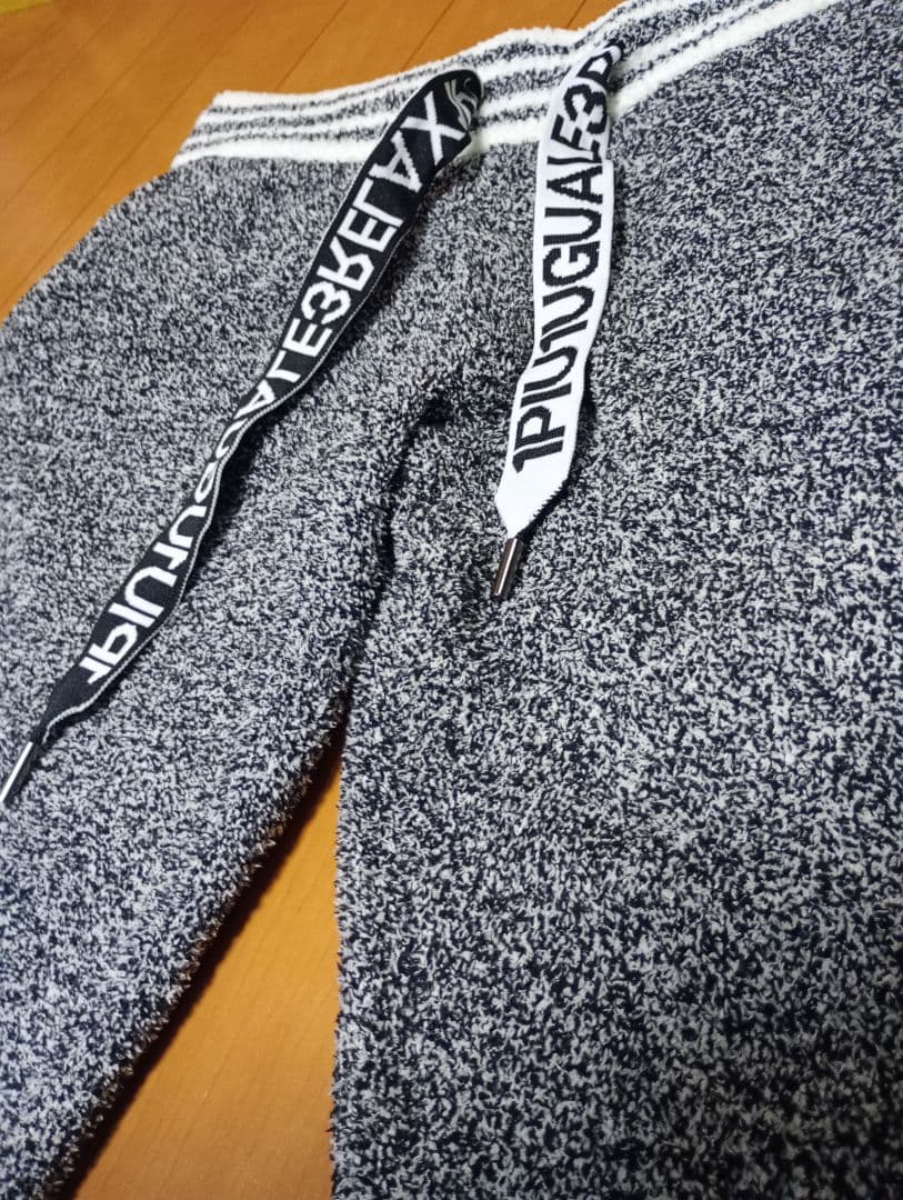 1PIU1UGUALE3 RELAX　ラインニットパーカーセットアップ