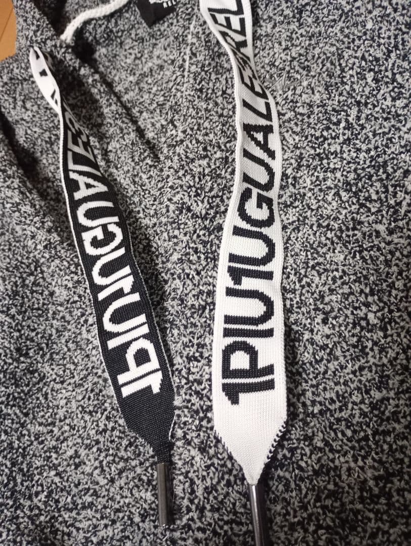 1PIU1UGUALE3 RELAX　ラインニットパーカーセットアップ