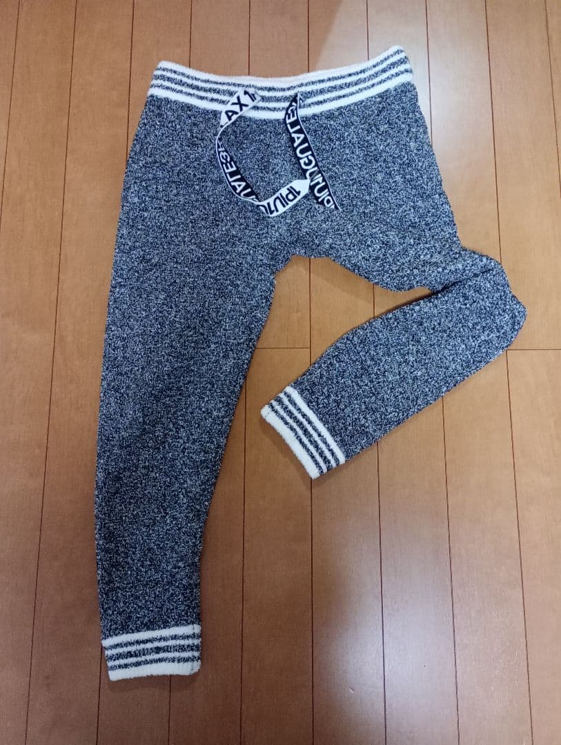 1PIU1UGUALE3 RELAX　ラインニットパーカーセットアップ