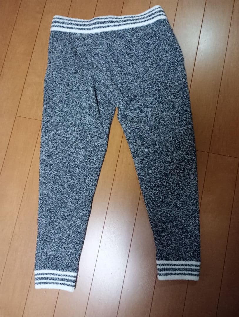 1PIU1UGUALE3 RELAX　ラインニットパーカーセットアップ