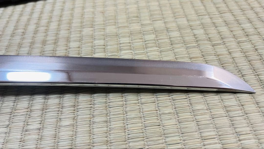 模造刀 陣太刀 源義経太刀拵え 茶呂塗り鞘 刃文直刃 龍目貫 251020-3