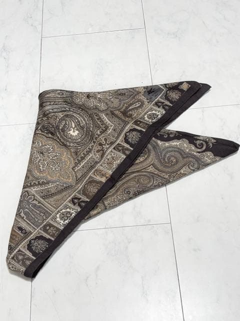 新品未使用★エトロ 毛＆絹 特大判スクエアスカーフ グレー、ベージュ ペイズリー