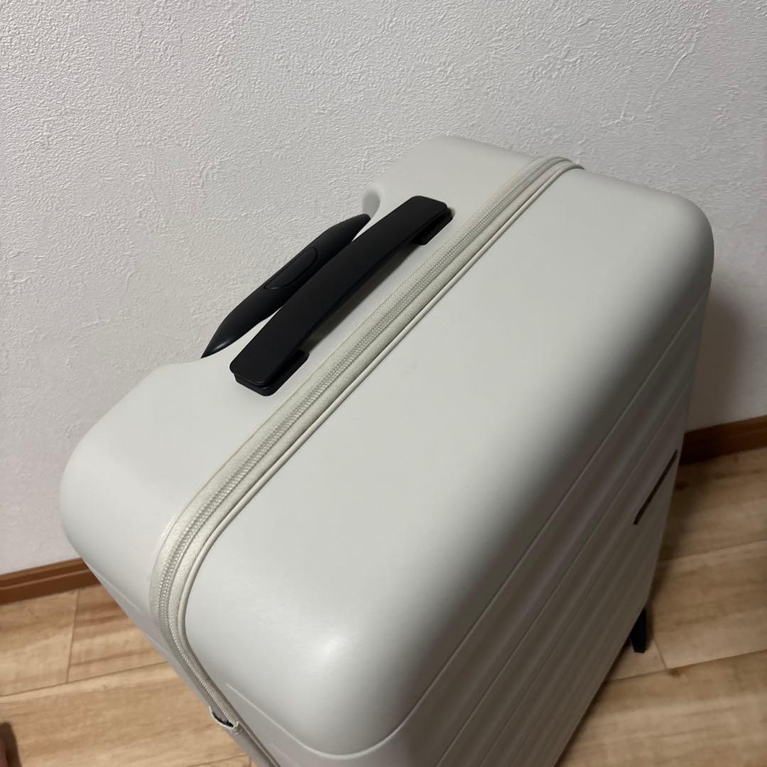 OLTIMO キャリーケース　ホワイト　約40L 未使用　最安値