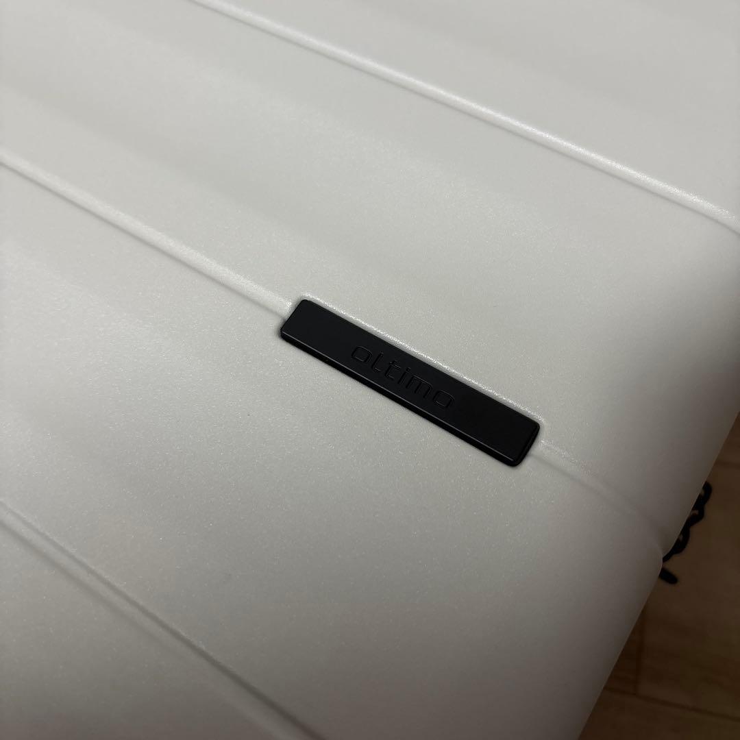OLTIMO キャリーケース　ホワイト　約40L 未使用　最安値