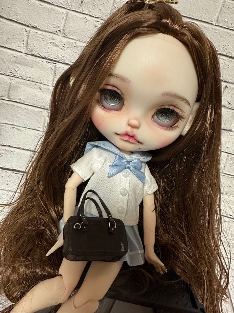 アイシードール本体　女の子　アウトフィット付き