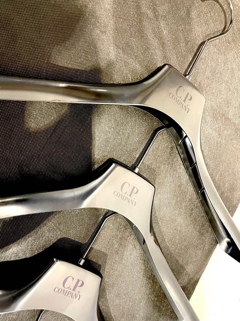 C.P.COMPANY シーピーカンパニーハンガー イタリアMAINETTI製