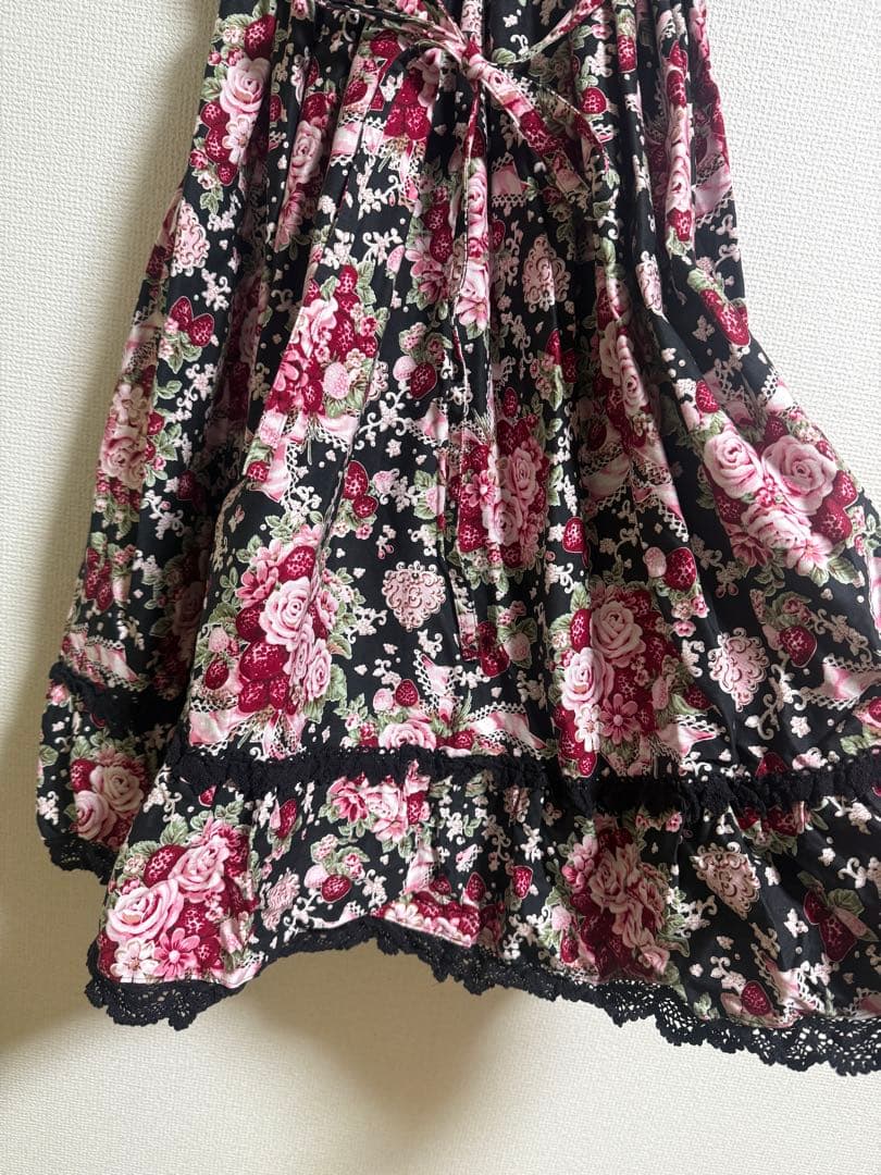 ピ*中様 シュガーブーケ〜永遠の乙女の憧れ〜柄ワンピース