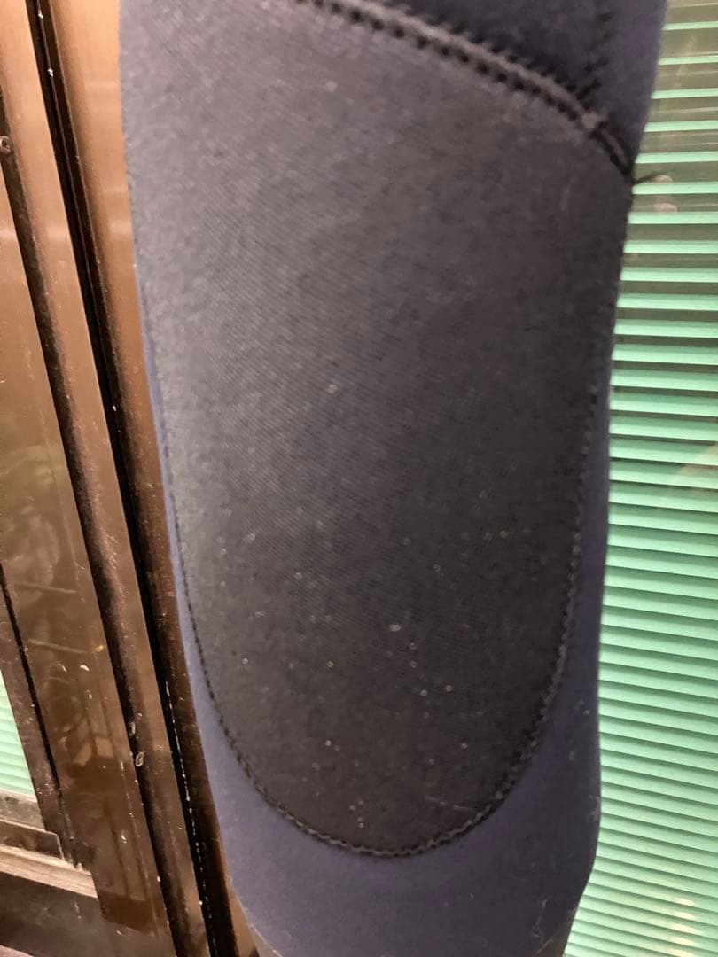 値下げ！激美品ＶＩＥＷ 4mmX3mm Ｌサイズ 起毛セミドライフルスーツ