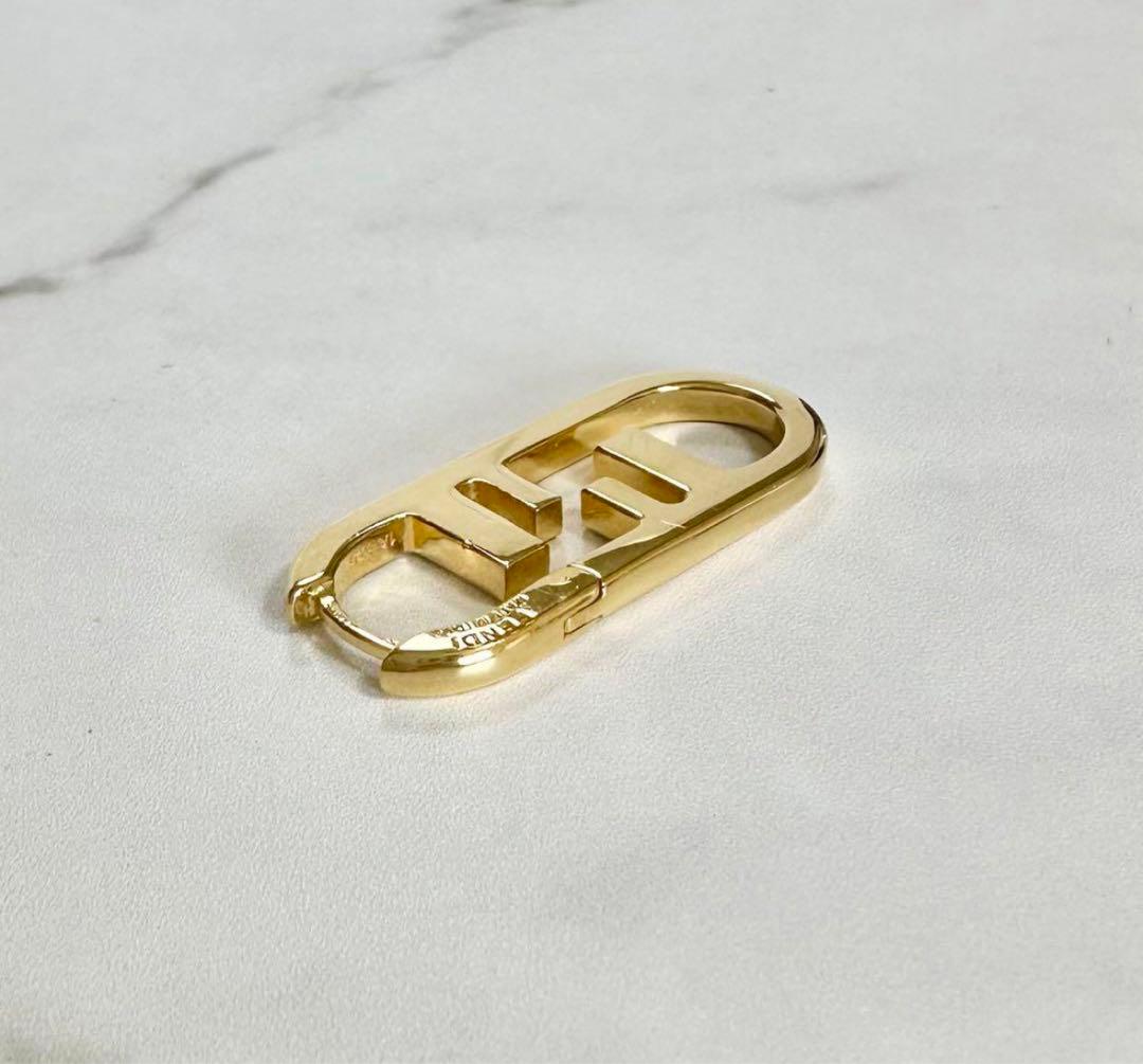 FENDI オーロックピアス(ゴールド　大きめ　美品)