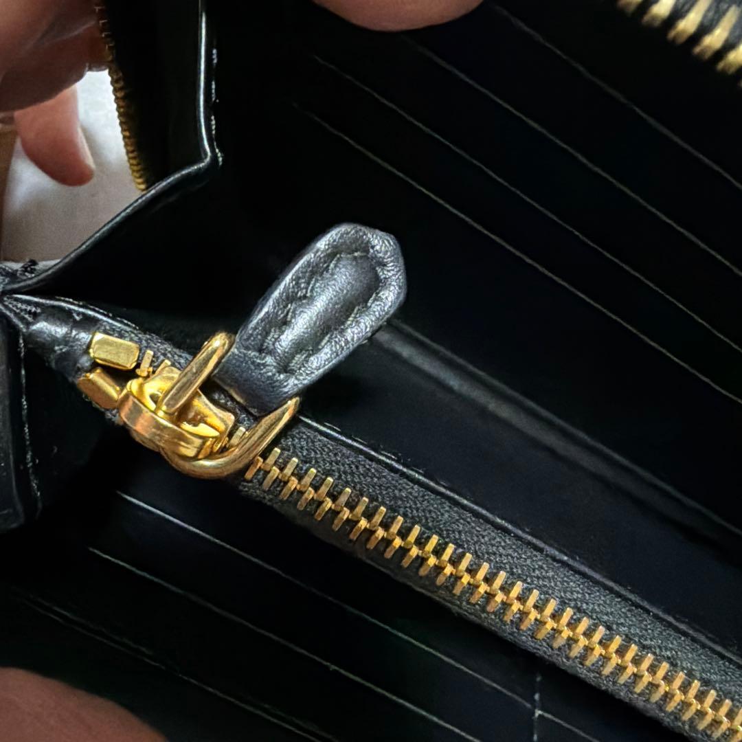 美品 現行【PRADA】 長財布 激レア プラダ トライアングル カーフ 黒