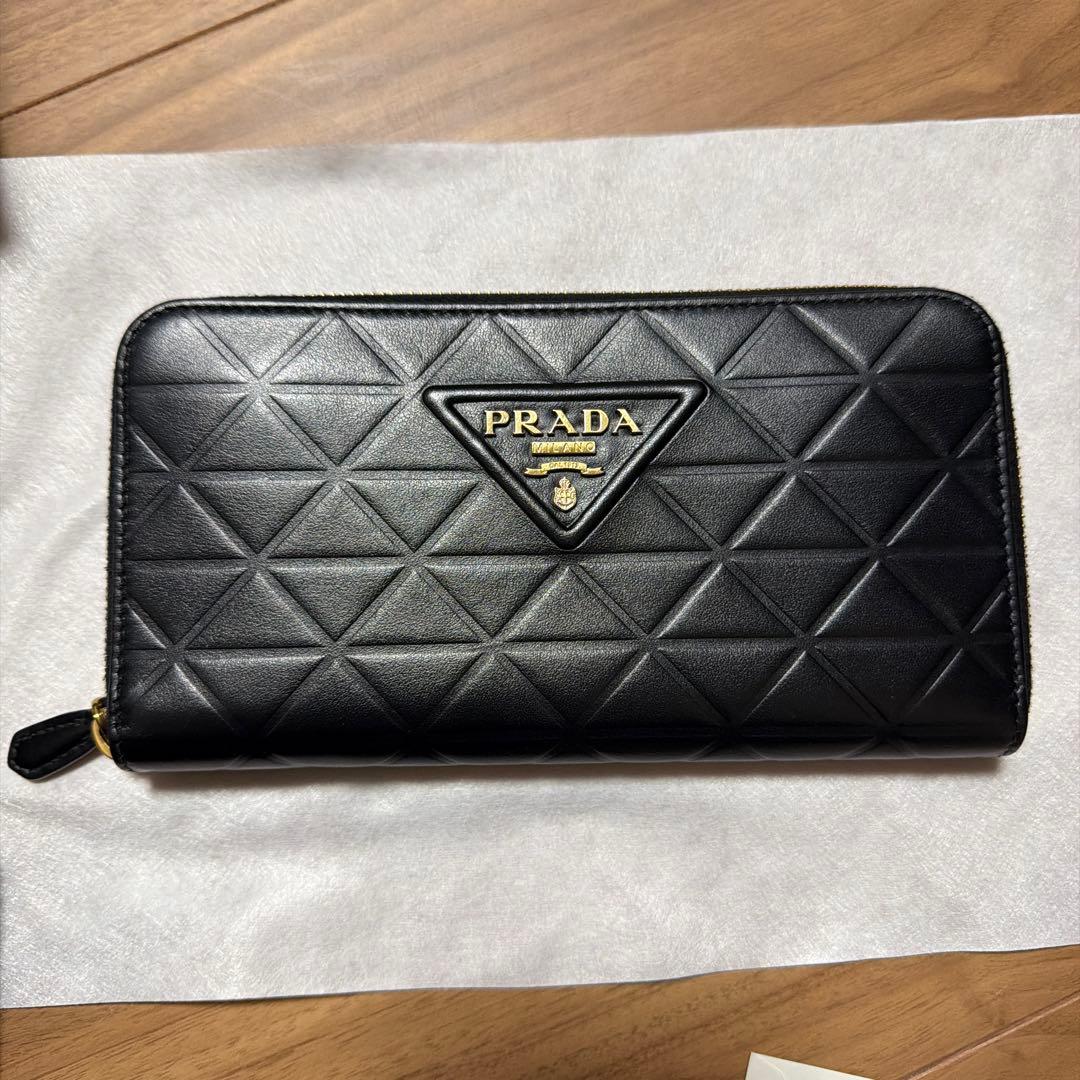 美品 現行【PRADA】 長財布 激レア プラダ トライアングル カーフ 黒