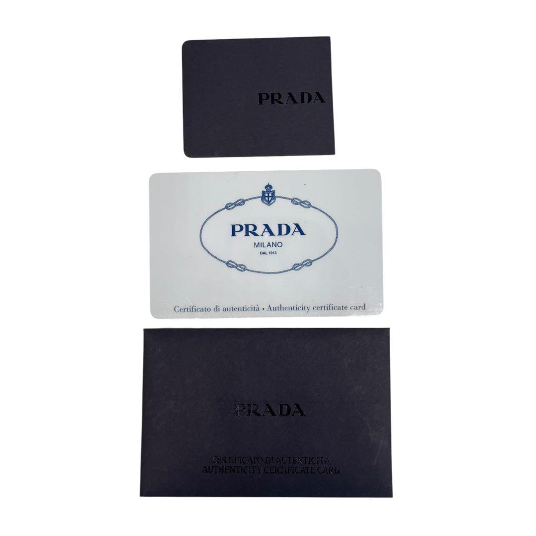 極美✨プラダ ケース ミニ財布 サフィアーノレザー ロゴ金具 ブラック