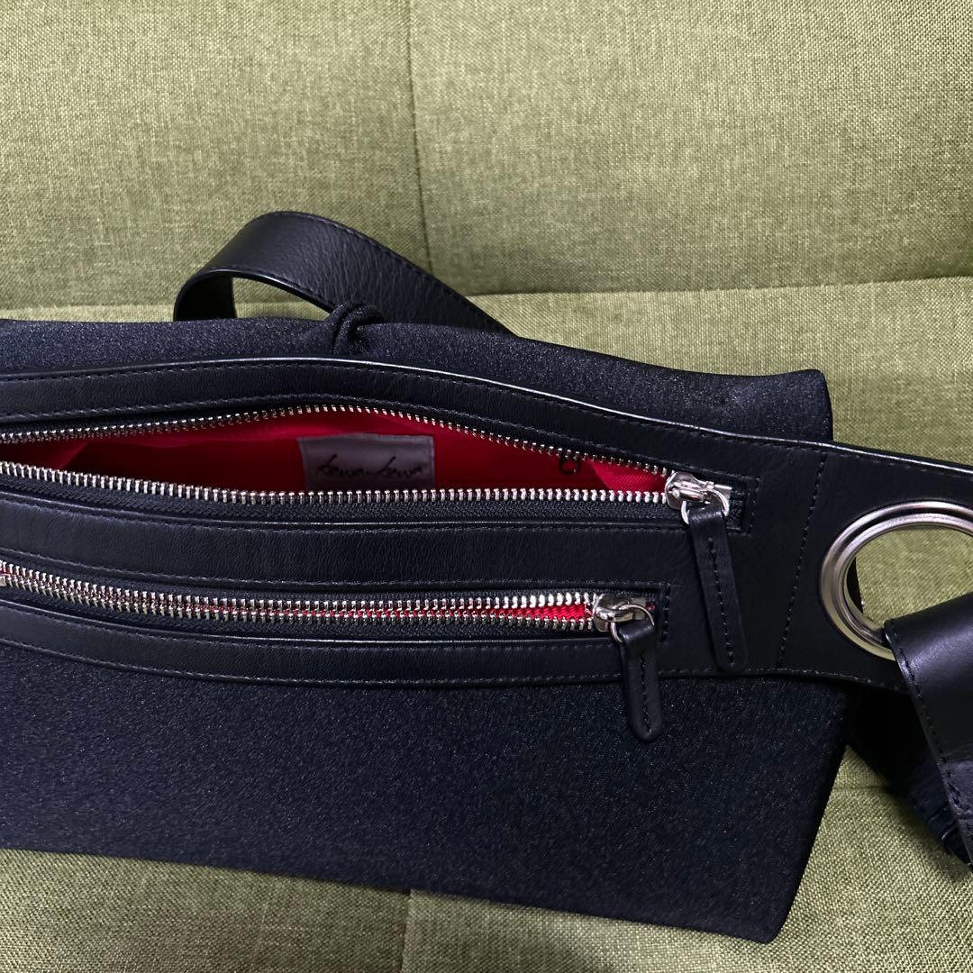 kawa-kawa カワカワ wet ハトメ ボディバッグ 肩がけ 斜め掛け　M