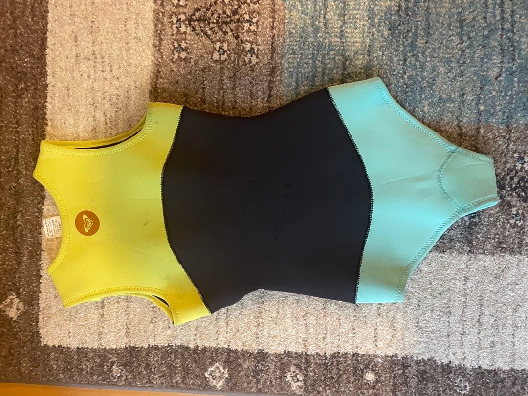 値下げしましたRoxy ウエットスーツ　XS サーフィン