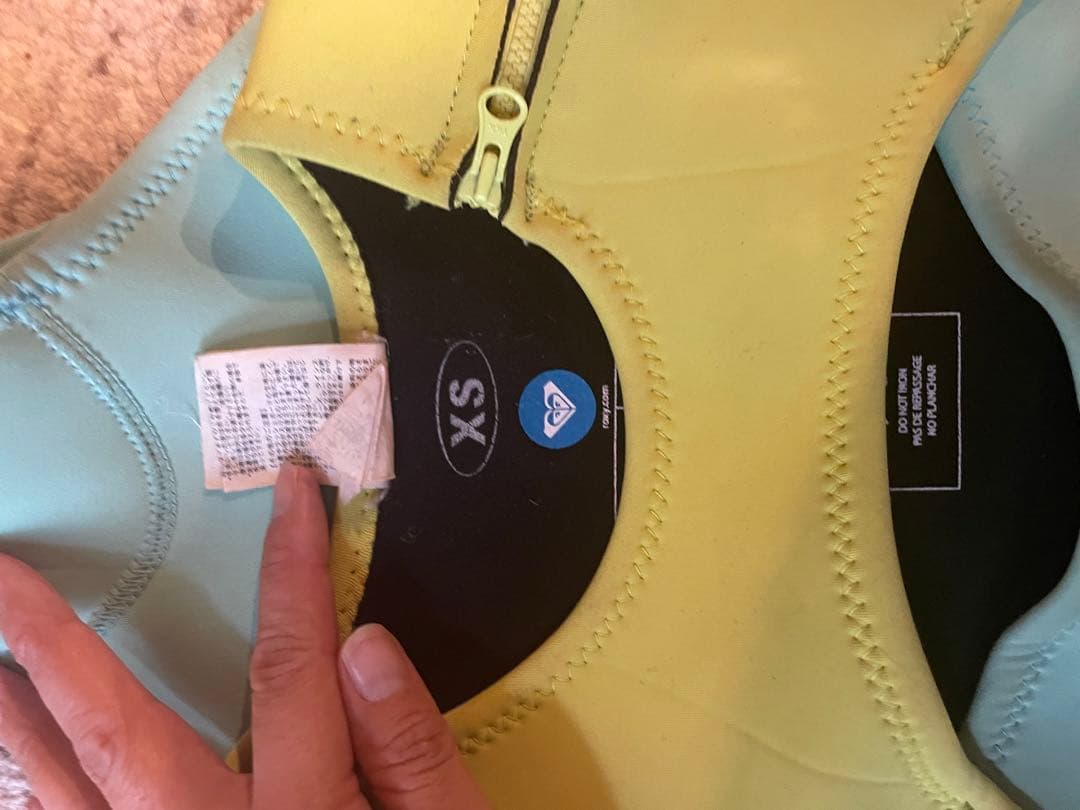 値下げしましたRoxy ウエットスーツ　XS サーフィン