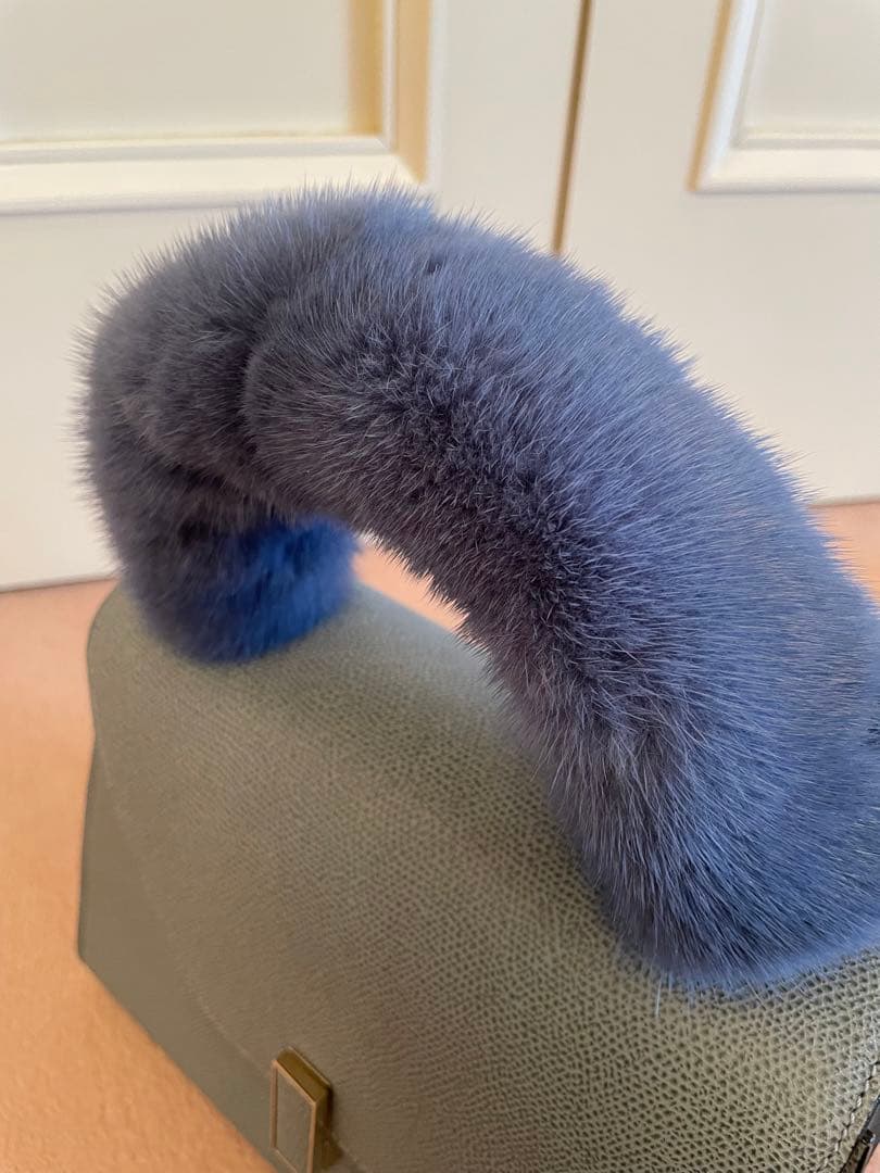 専用です】 ヴァレクストラ イジィデ ファーハンドルカバー ブルー 未