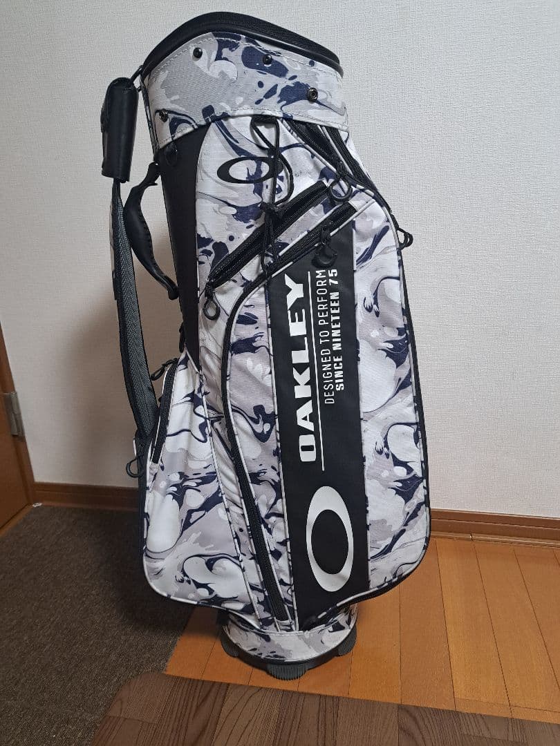 OAKLEY 迷彩柄 キャディバッグ
