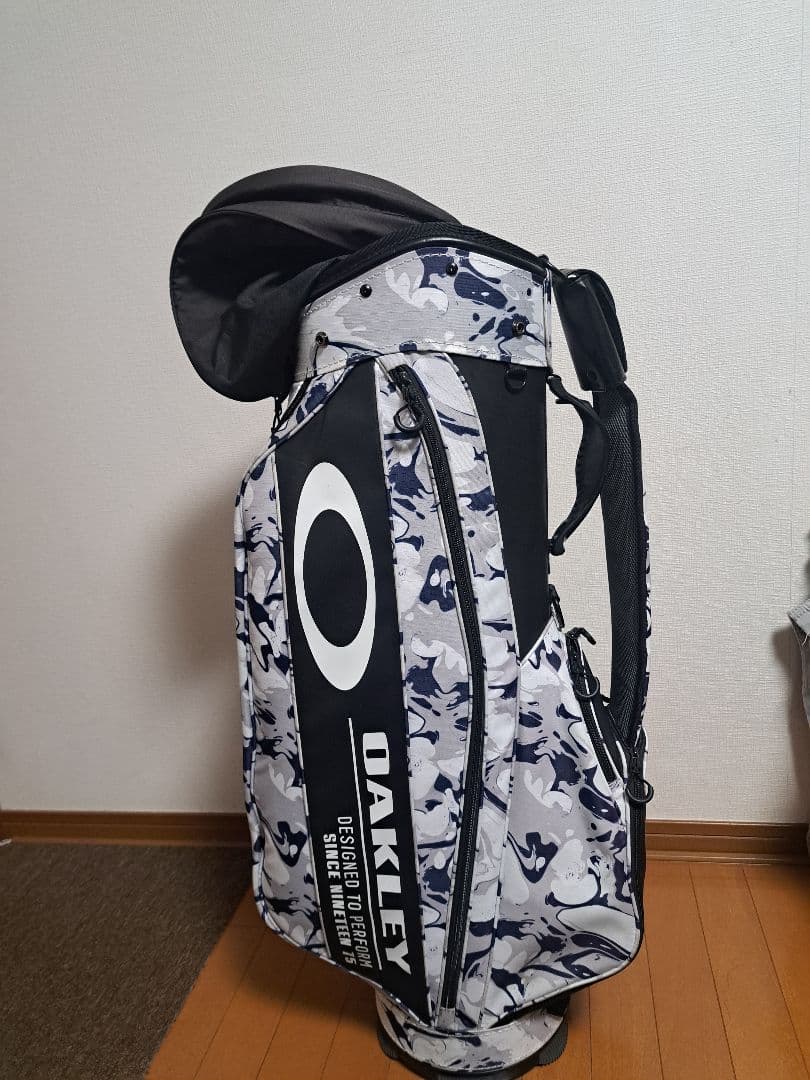 OAKLEY 迷彩柄 キャディバッグ