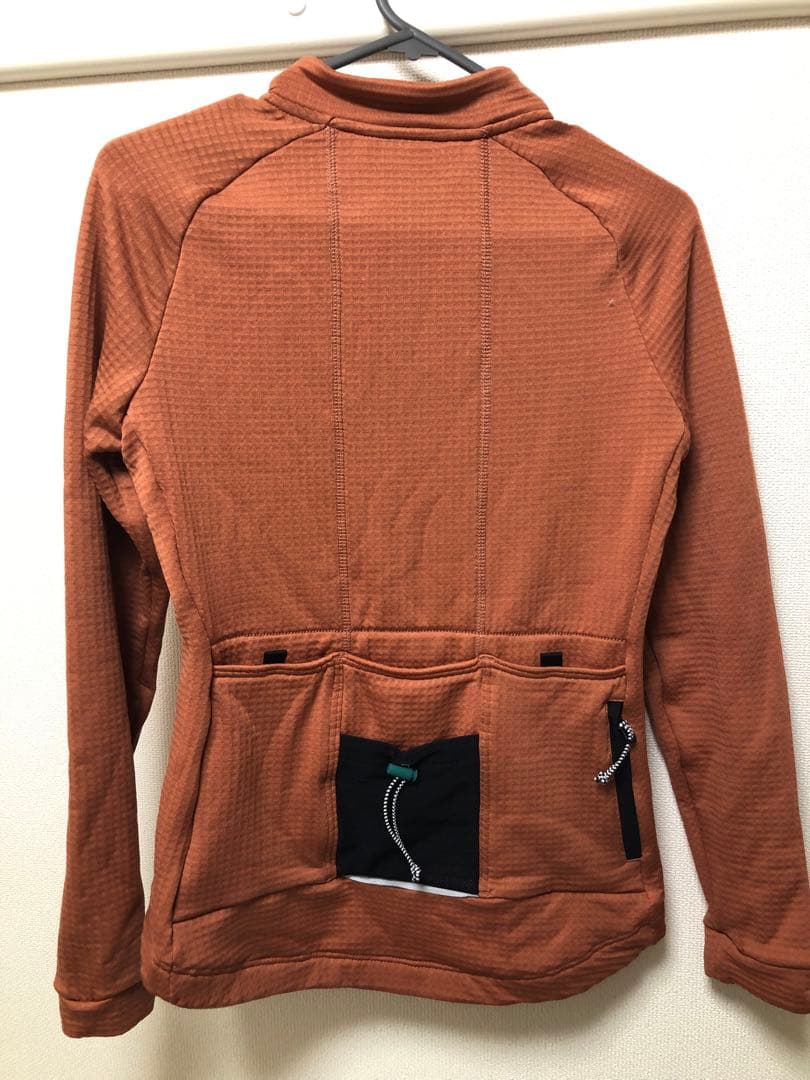 ウィメンズサイクルジャージ オレンジ色 ジップアップ