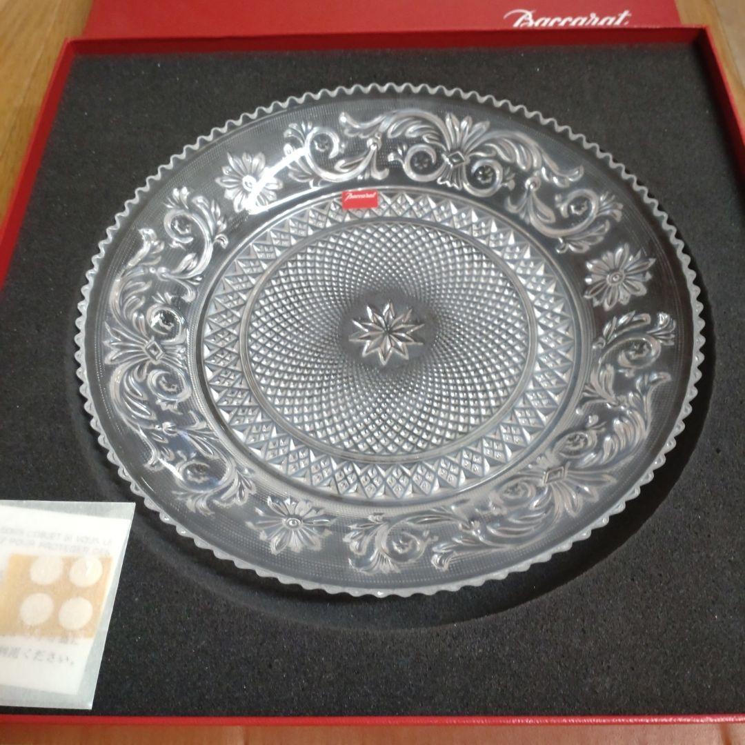 新品 Baccarat クリスタル皿 アラベスク 24センチ