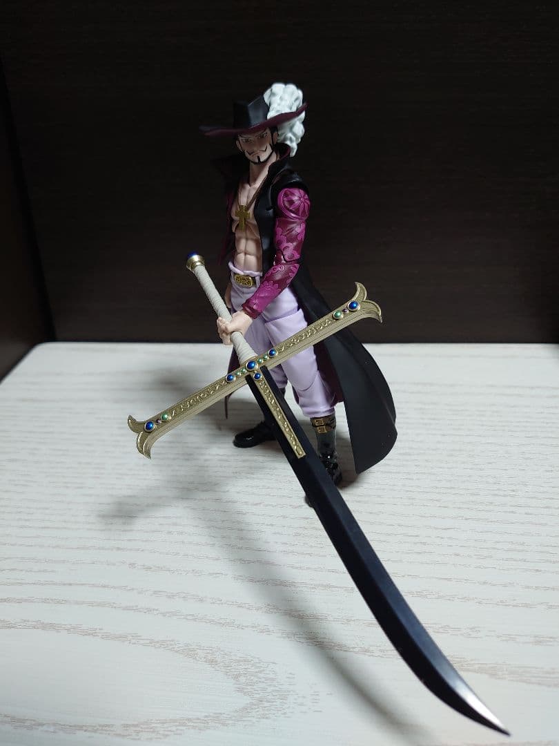 S.H.Figuarts ジュラキュール・ミホーク 鷹の目 ワンピースフィギュア