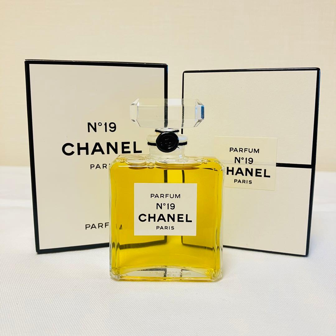 新品未使用 CHANELシャネル N°19 19番 パルファム 香水 28ml - メルカリ