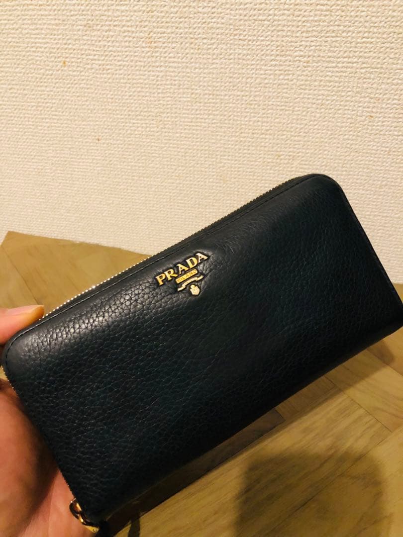 PRADA ブラック レザー 長財布