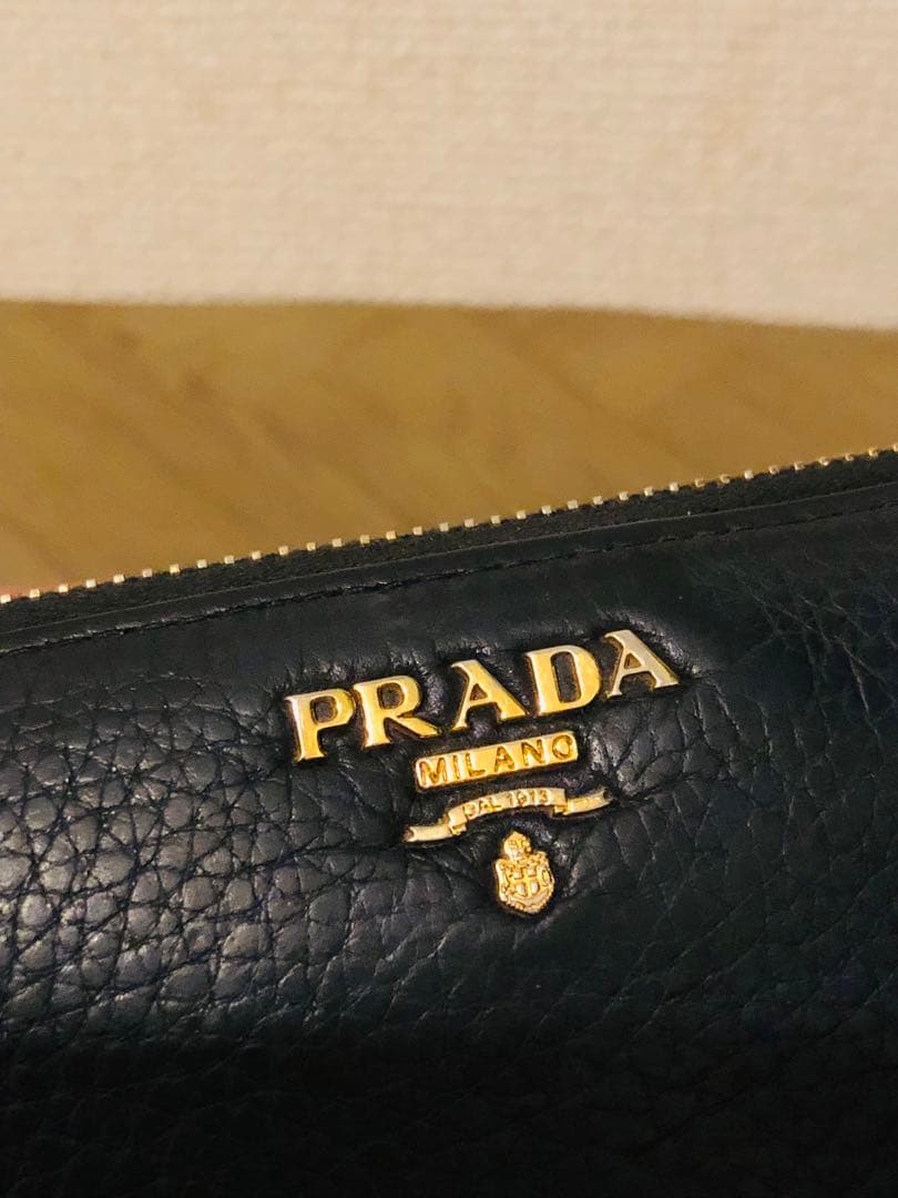 PRADA ブラック レザー 長財布