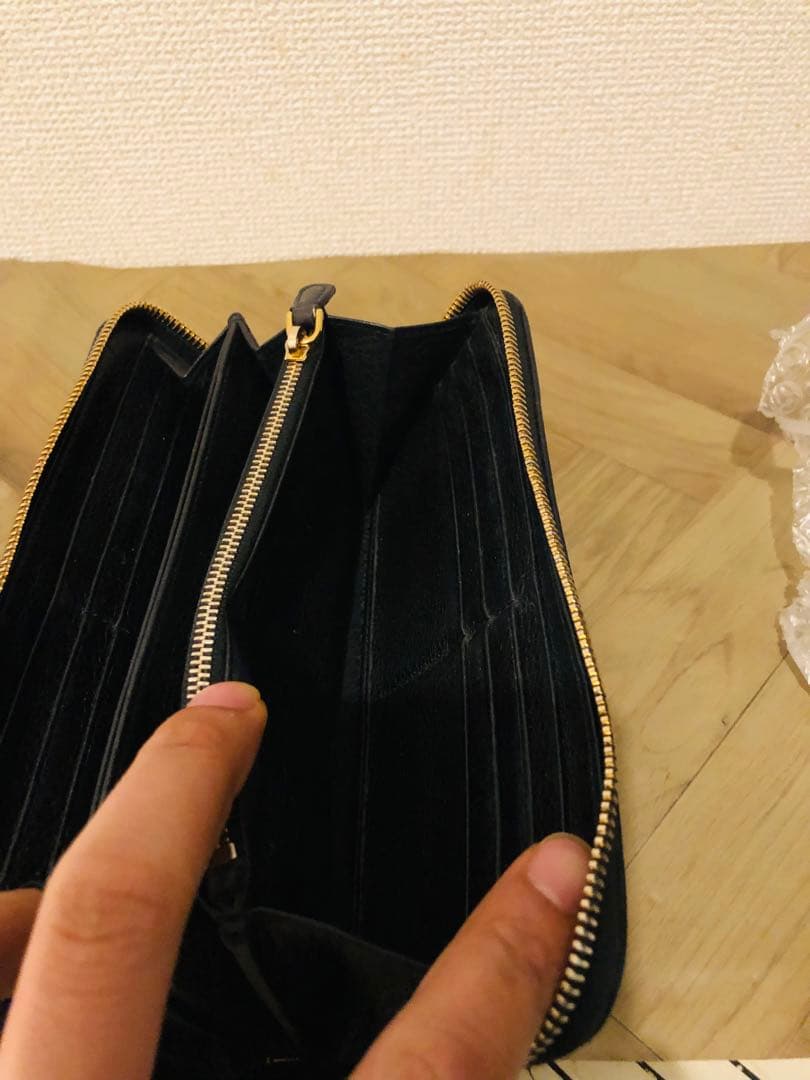 PRADA ブラック レザー 長財布