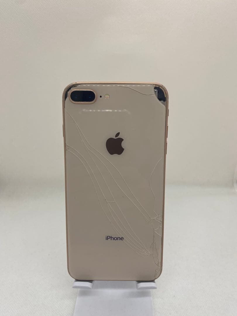 ジャンク品iPhone 8 Plus 64GB バッテリー86% 05504 - メルカリ