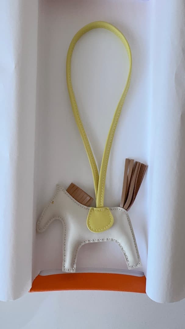 【新品・未使用】HERMES ロデオ チャーム PMサイズ 領収書画像あり