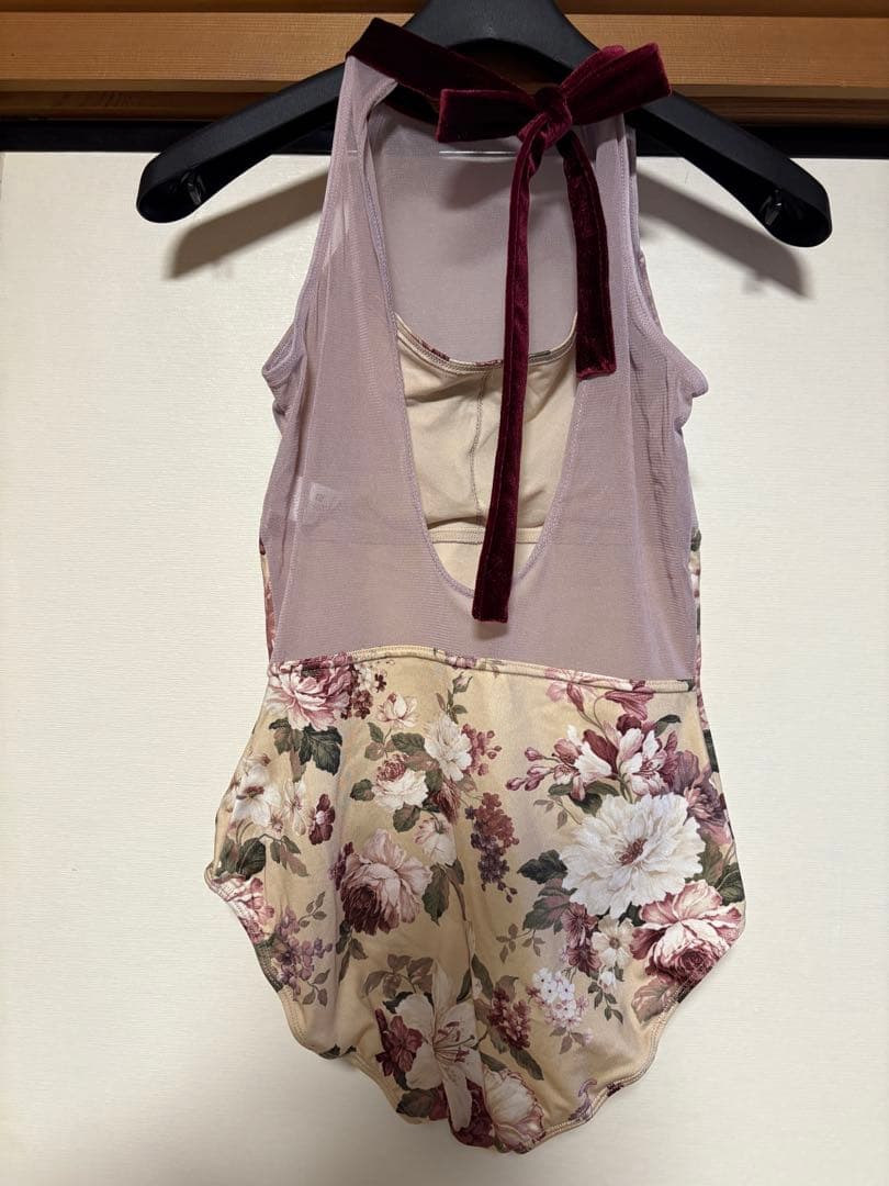 ドゥッシュドゥッスゥ 花柄レオタード クリーム M