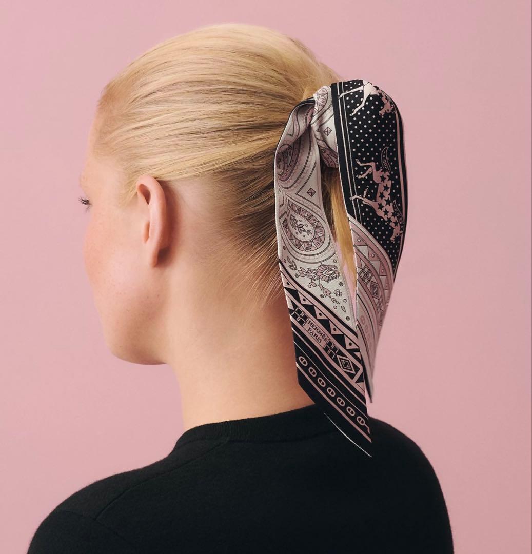 エルメス ツイリー《シュヴァル・ドゥ・クール・バンダナ》2本セット