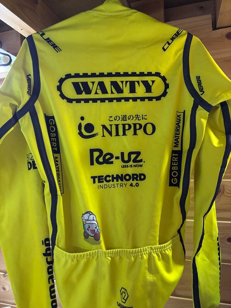 プロ支給品 アンテルマルシェ ウィンドブレイカー XS 蛍光