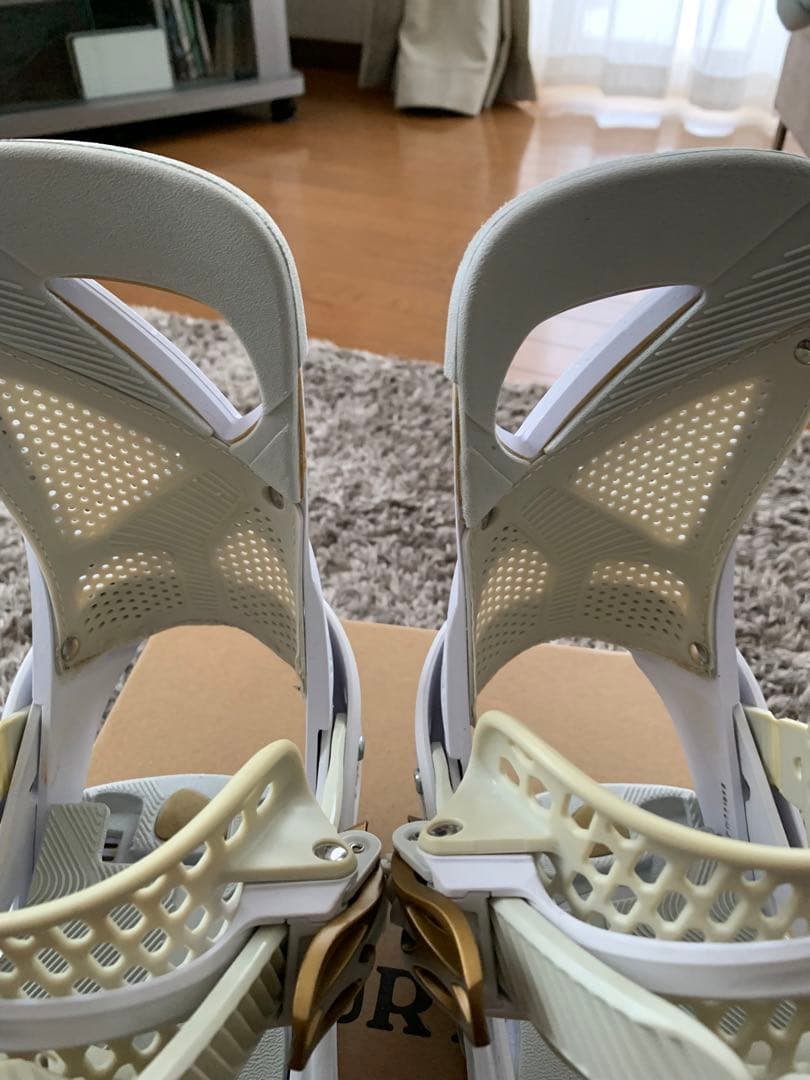 BURTON LEXA EST バインディング　Mサイズ