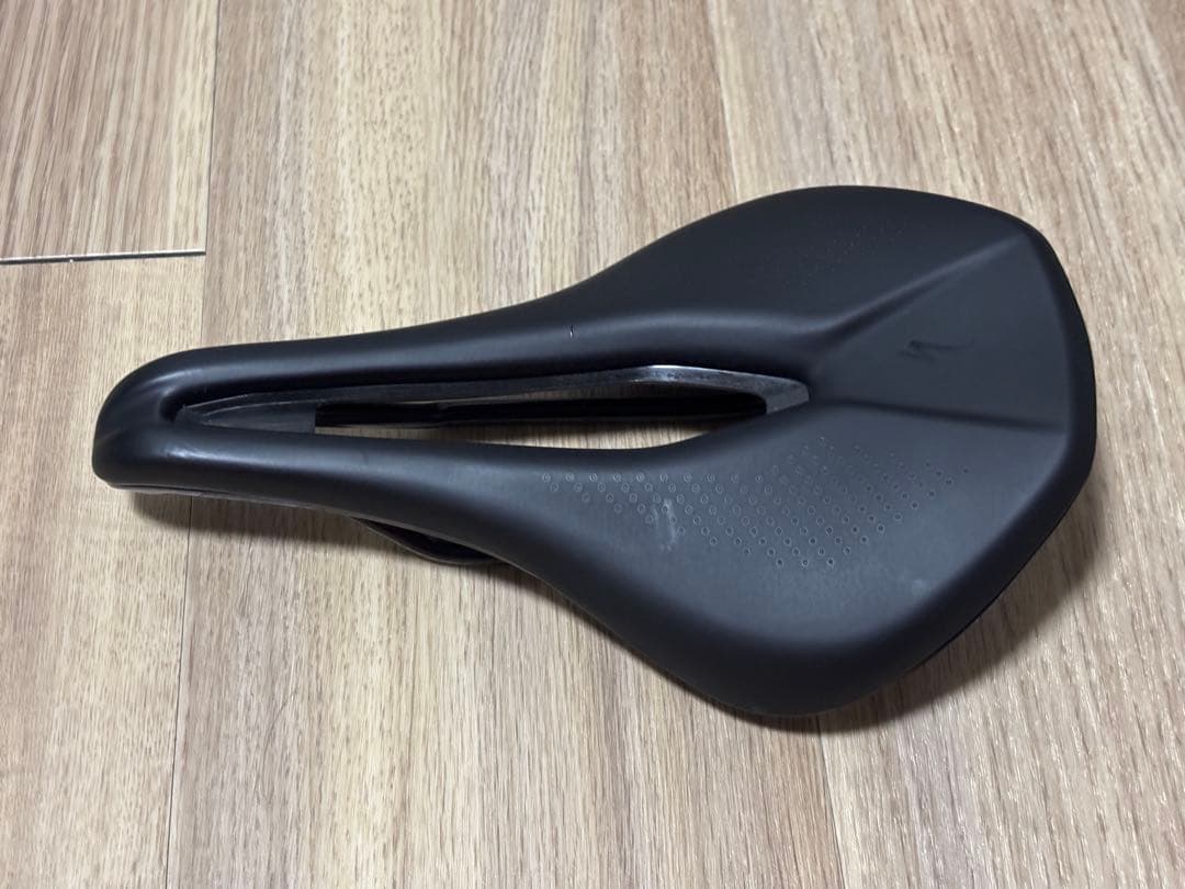 スペシャライズドサドル　143mm
