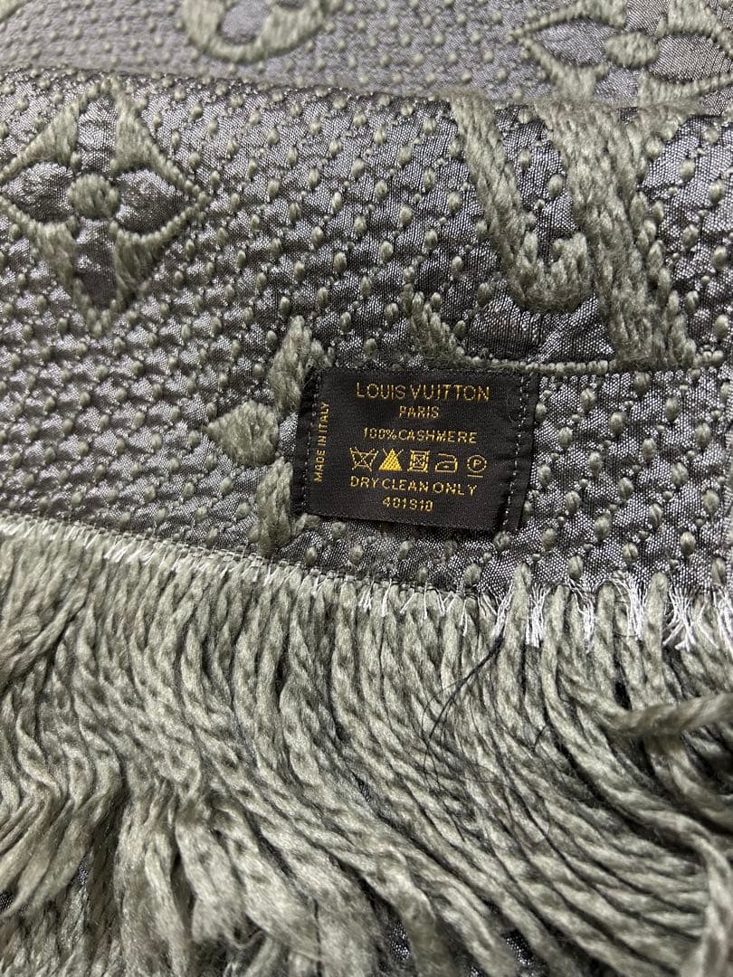 Louis Vuitton オリーブグリーン マフラー