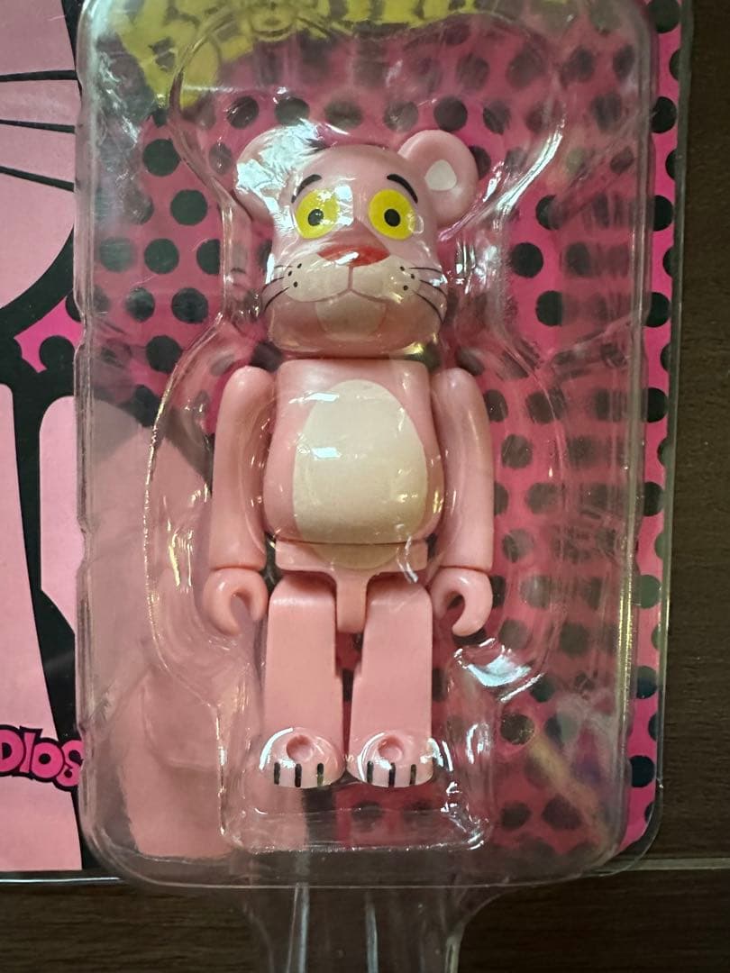 ピンクパンサー USJ限定 ベアブリック 100% メディコムトイ - メルカリ