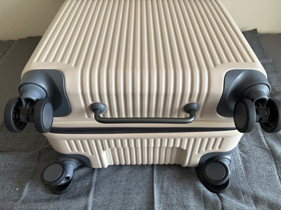 未使用　正規品　イノベーター　スーツケース　62L