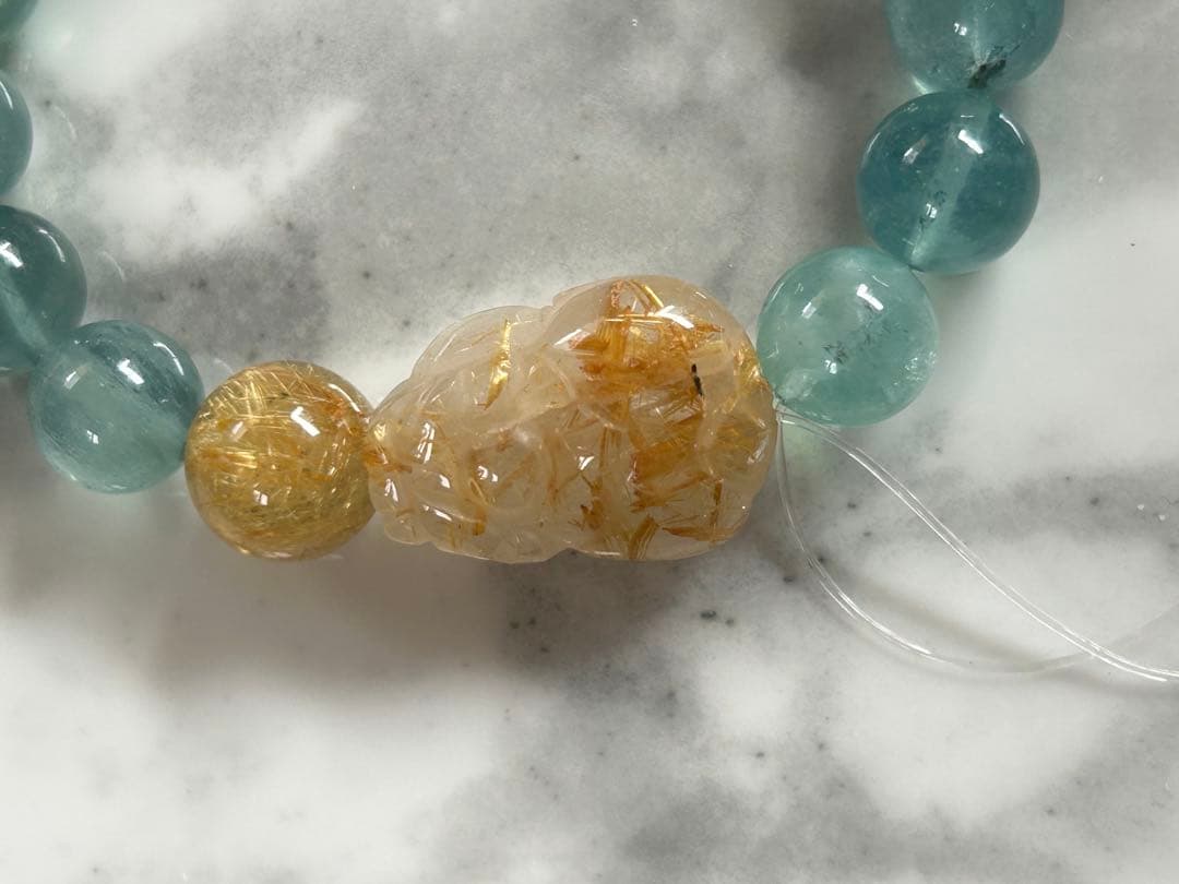 ゴールドルチルクォーツ貔貅ちゃんとアクアマリンのブレスレット