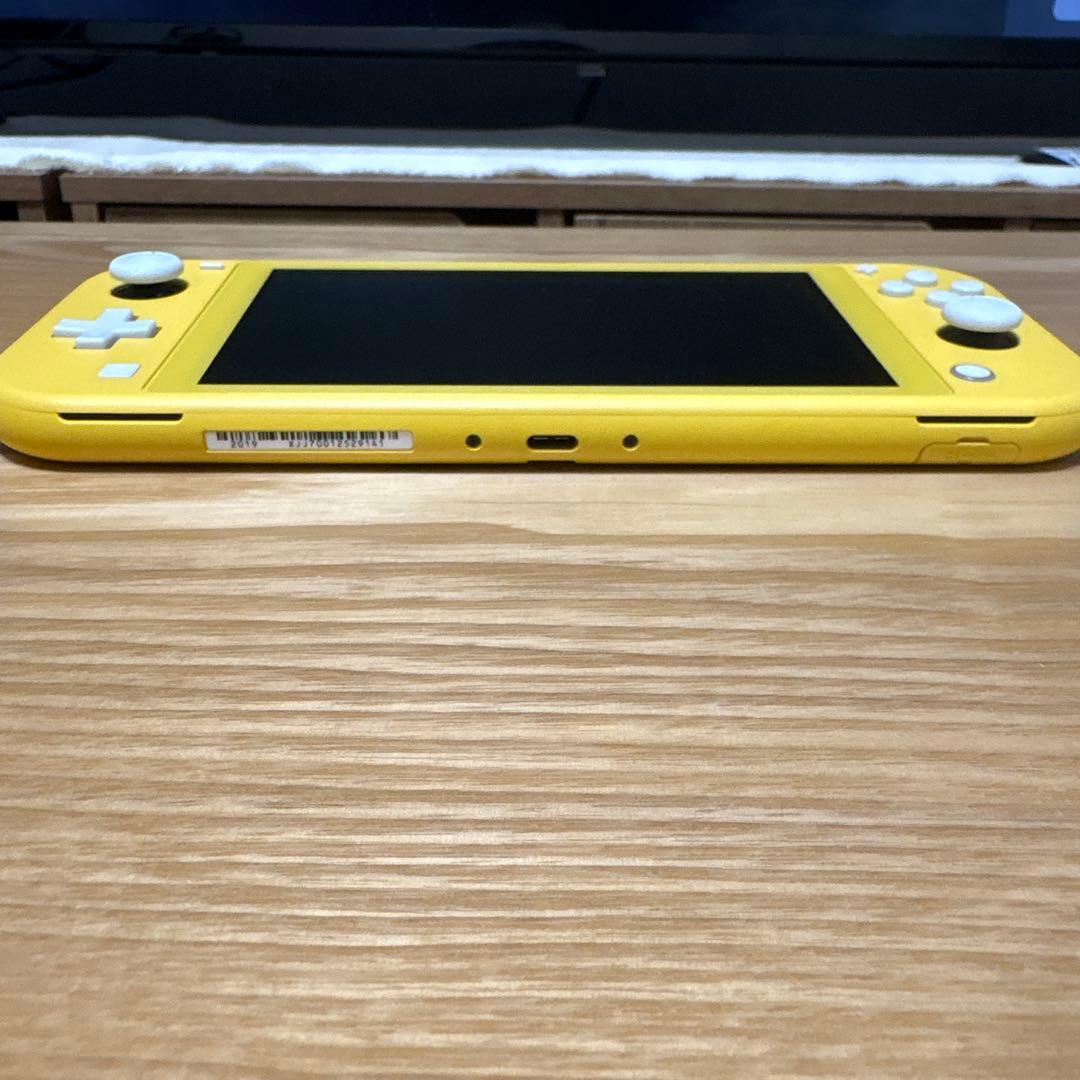 Nintendo Switch Lite ニンテンドー スイッチライト イエロー