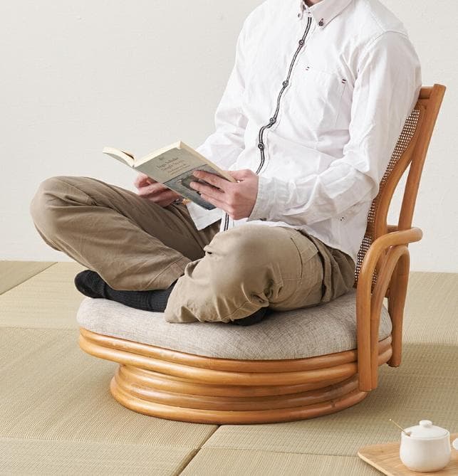 座面広々【新品】360°回転　籐回転あぐら座椅子　アウトレット