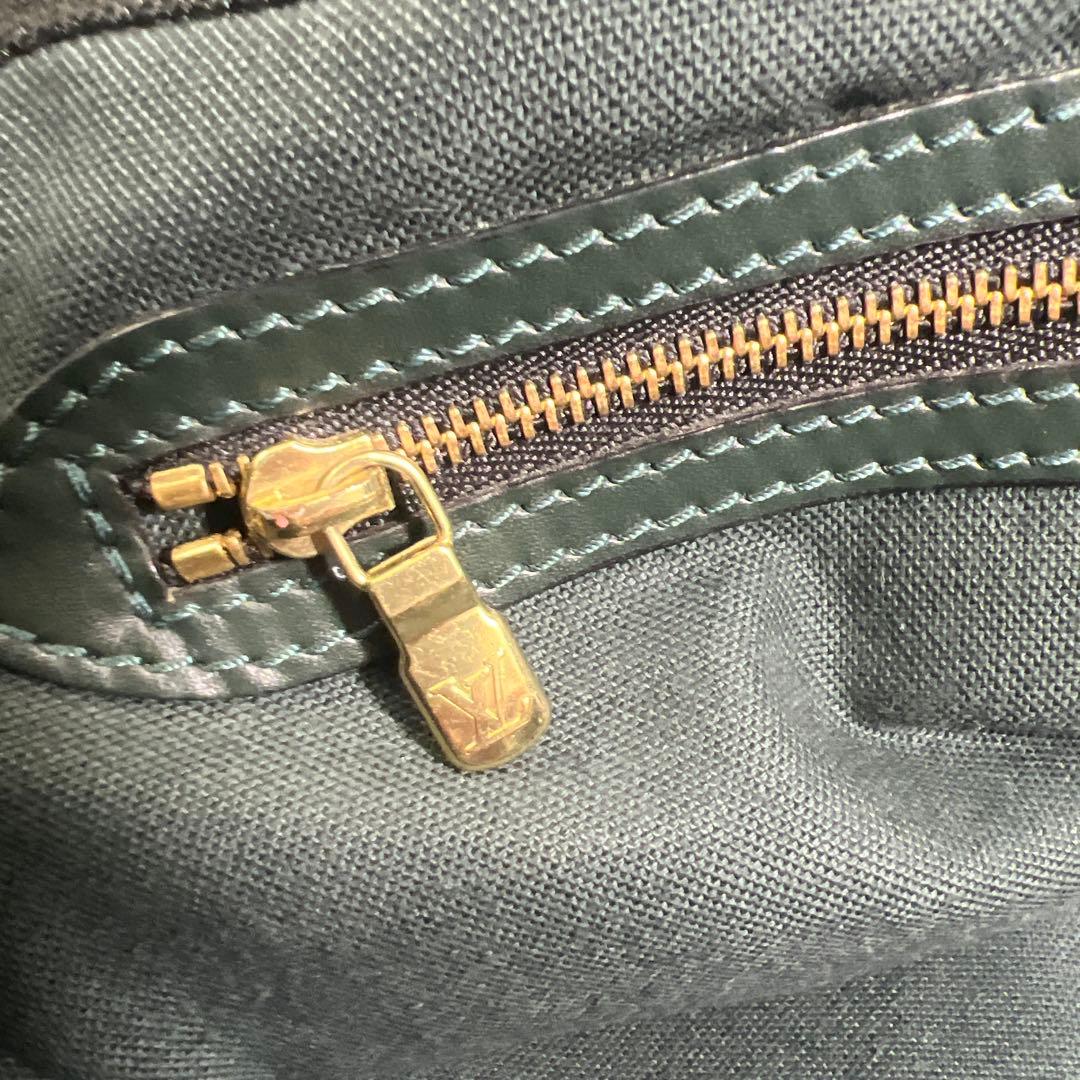 ルイ・ヴィトン タイガ デルス-エピセア ショルダーバック レザーM30164