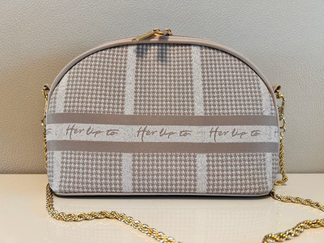 Her lip to HLT Jacquard Chain Pochette - メルカリ