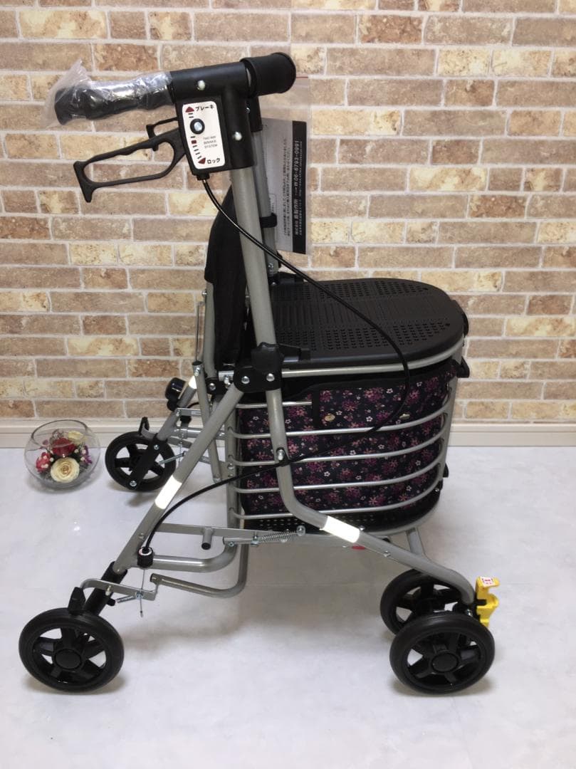 ✨️値引き可能✨️シンフォニーバスケット　花柄　新品未使用　シルバーカー