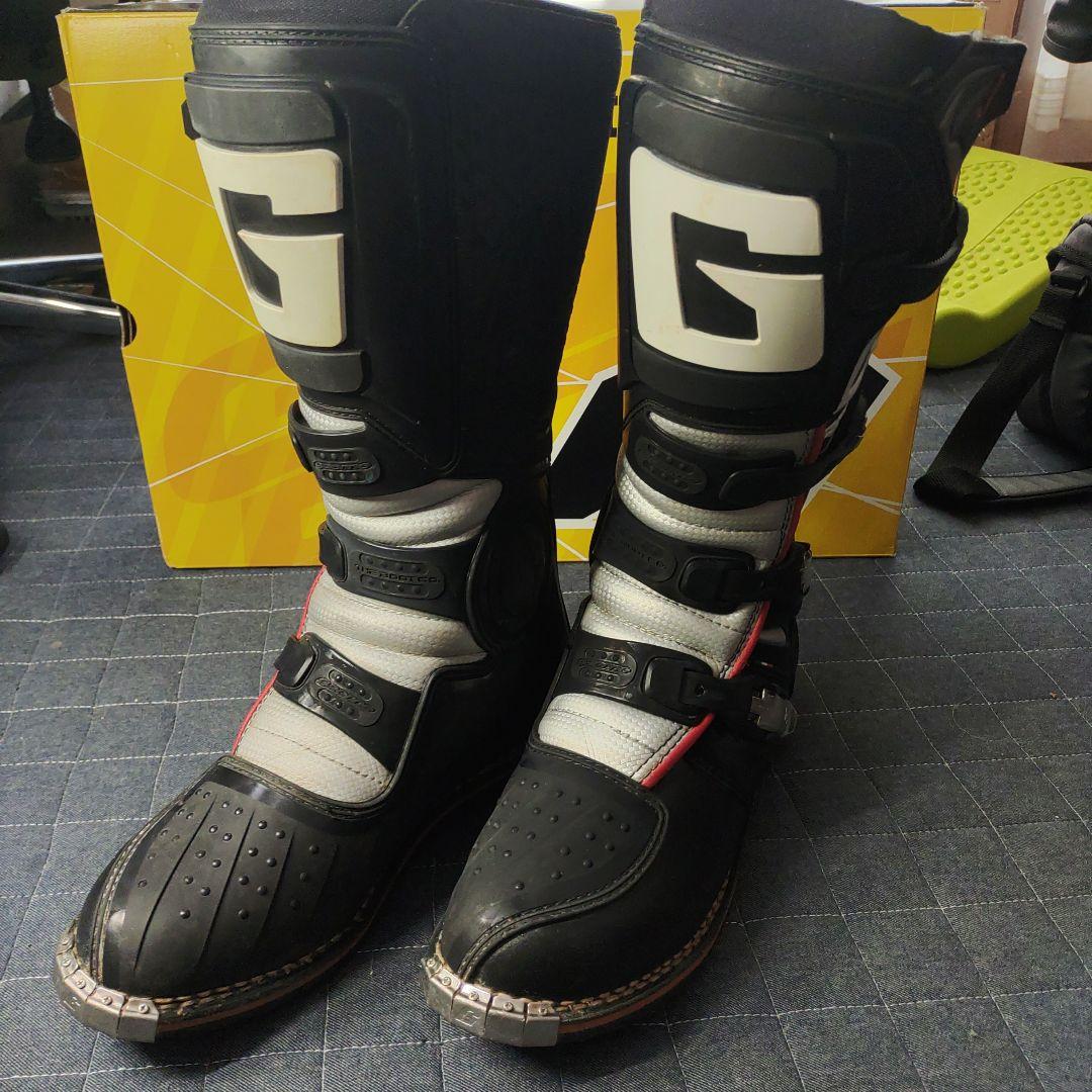 ガエルネ　サイファーJ オフロードバイクブーツ 黒　箱付き