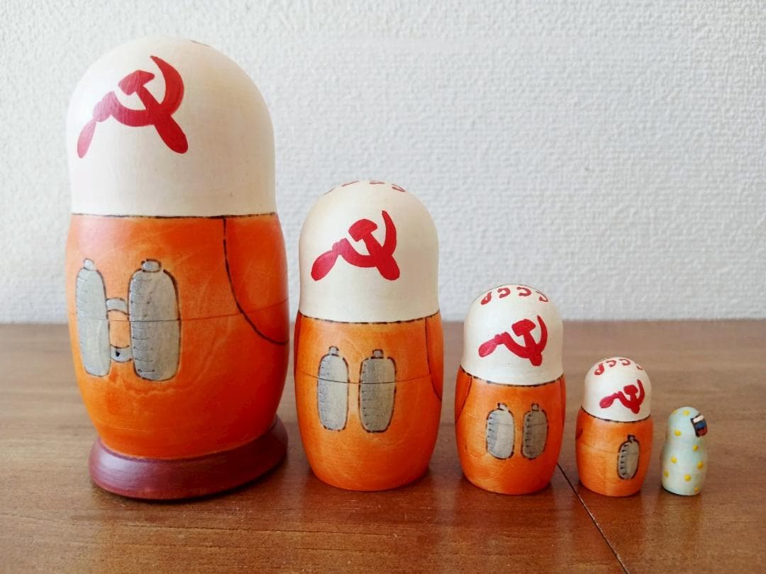 【LYH006】北欧ロシア雑貨 リューバ作のマトリョーシカ　宇宙開発