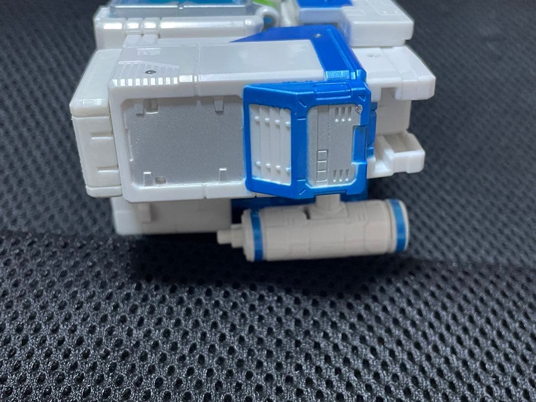 トランスフォーマー　シャッタードグラス　サウンドウェーブ