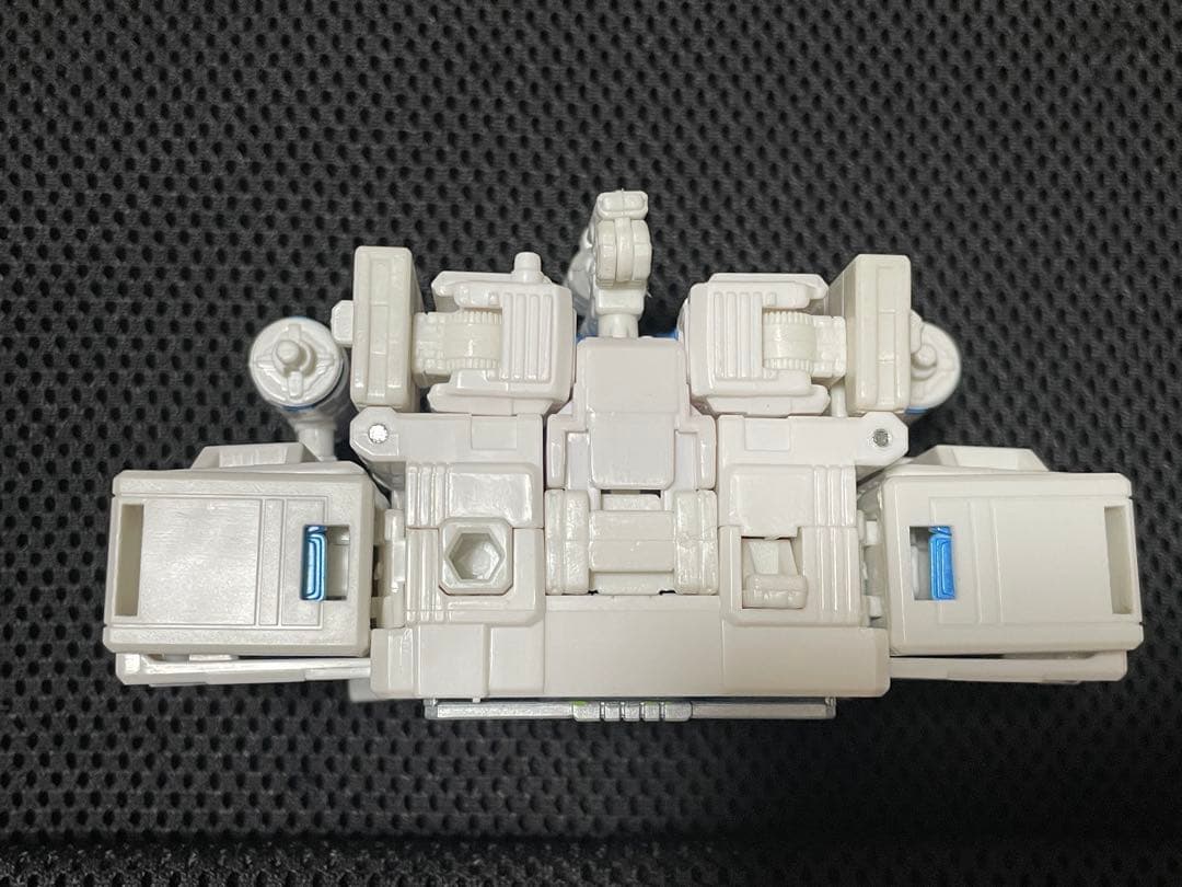 トランスフォーマー　シャッタードグラス　サウンドウェーブ